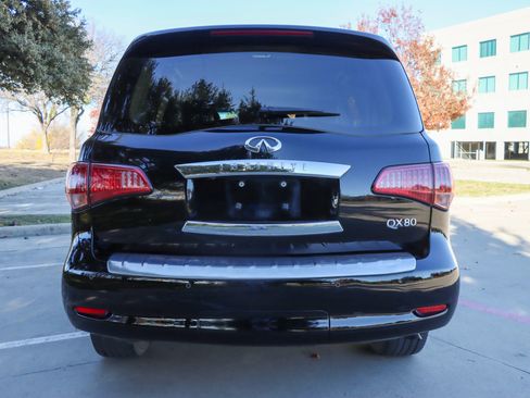 Used 2017 INFINITI QX80 2WD w/ Driver Assistance Package image 6