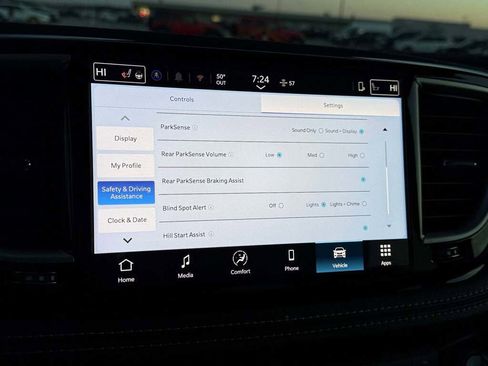 New 2026 Chrysler Pacifica Select image 33
