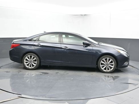 Used 2011 Hyundai Sonata SE FWD image 3