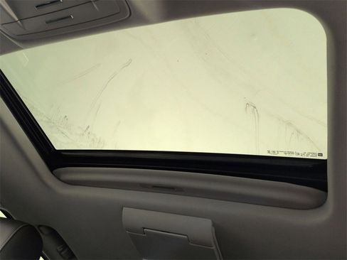 Certified 2019 GMC Yukon SLT w/ Open Road Package image 18