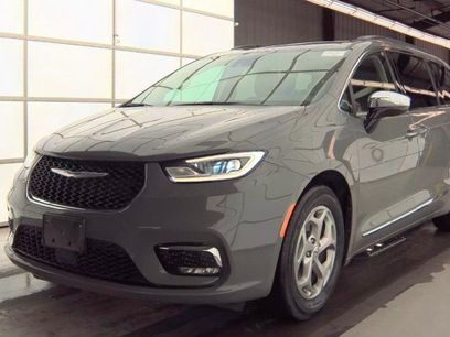Used 2023 Chrysler Pacifica Limited