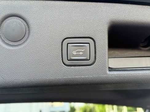 Certified 2023 Chevrolet Equinox RS FWD image 8