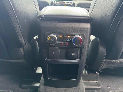 Used 2021 Ford Explorer Limited w/ Equipment Group 301A AWD/4WD image 18
