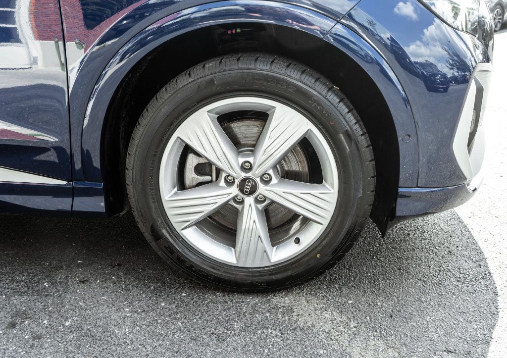 Used 2024 Audi Q4 e-tron Premium Plus AWD/4WD image 4