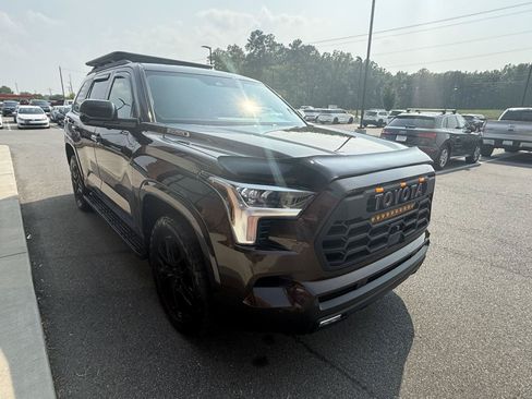 Used 2023 Toyota Sequoia SR5 w/ SR5 Premium Package AWD/4WD image 8
