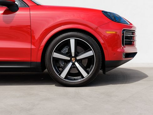 Certified 2026 Porsche Cayenne Coupe AWD/4WD image 11