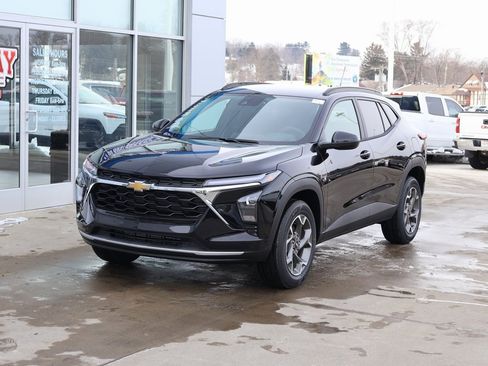 New 2026 Chevrolet Trax LT w/ Driver Confidence Package image 6