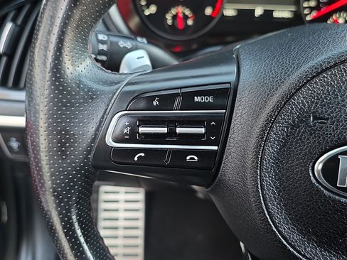 Used 2020 Kia Stinger GT1 image 16