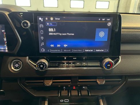 Used 2023 Chevrolet Colorado Trail Boss AWD/4WD image 21