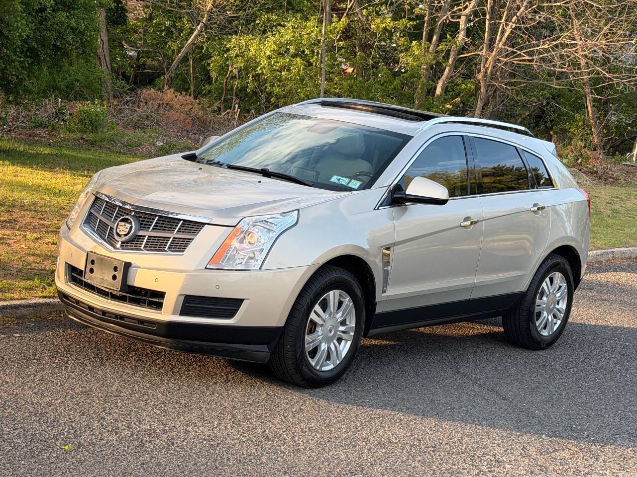Used 2010 Cadillac SRX Luxury AWD/4WD image 35