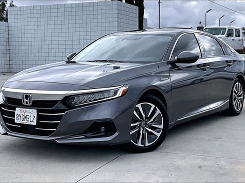 Used 2021 Honda Accord EX image 2