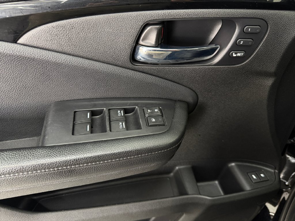 Used 2020 Honda Pilot Touring image 10