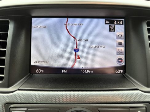 Used 2018 Nissan Pathfinder SL AWD/4WD image 15