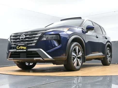 Used 2024 Nissan Rogue SL w/ SL Premium Package image 50