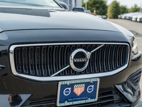 Used 2020 Volvo S60 T6 Momentum image 12