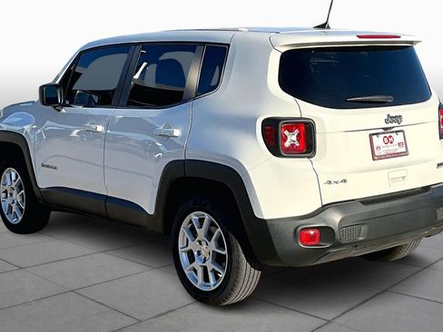 Used 2023 Jeep Renegade Latitude image 11