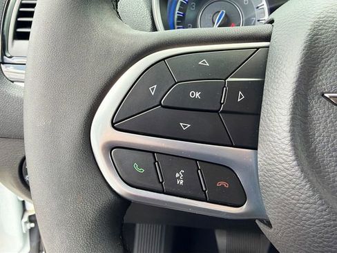 Used 2023 Chrysler 300 Touring w/ Sport Appearance Package RWD image 32