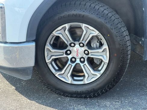 Used 2020 GMC Sierra 1500 SLT w/ Driver Alert Package II AWD/4WD image 3