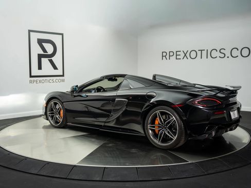 Used 2019 McLaren 570S Spider image 15