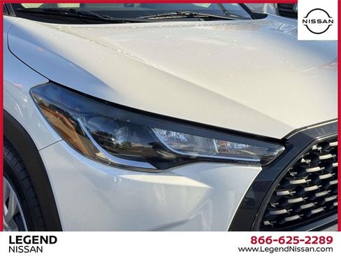 Used 2023 Toyota Corolla Cross L image 9