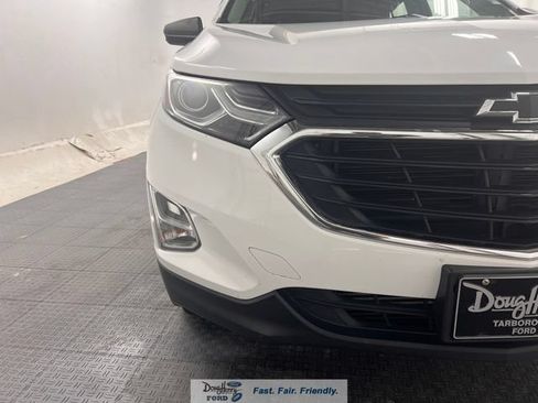 Used 2018 Chevrolet Equinox LS FWD image 9