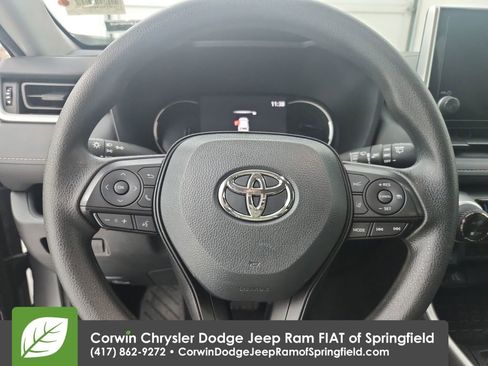 Used 2025 Toyota RAV4 XLE AWD/4WD image 22