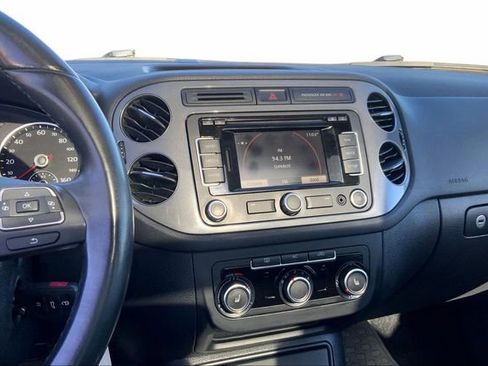 Used 2012 Volkswagen Tiguan SE image 6