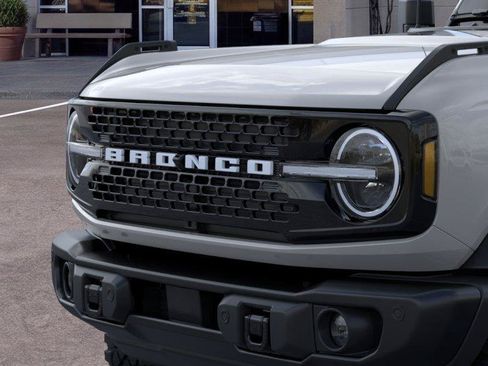 New 2026 Ford Bronco Badlands AWD/4WD image 19