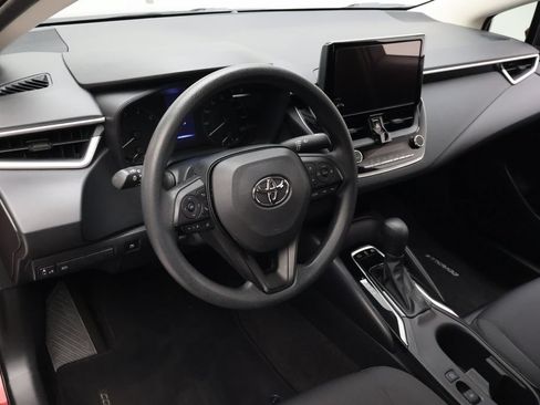 Used 2025 Toyota Corolla LE FWD image 15