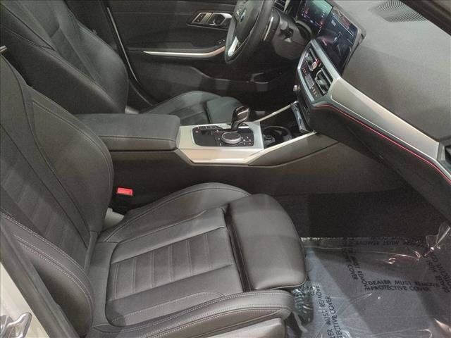 Used 2022 BMW 330i xDrive Sedan w/ Premium Package 2 AWD/4WD image 22