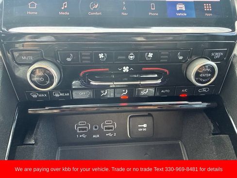 Used 2022 Jeep Grand Cherokee L Overland w/ Luxury Tech Group IV AWD/4WD image 26