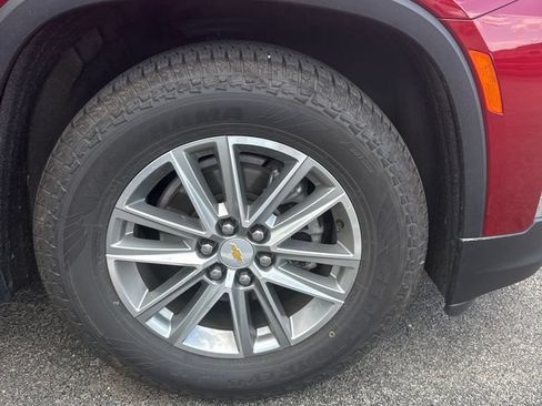 Used 2023 Chevrolet Traverse LT AWD/4WD image 4