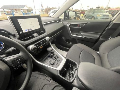 Used 2025 Toyota RAV4 LE image 13