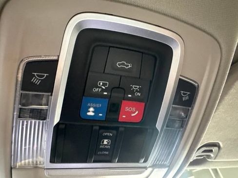 Used 2022 RAM 1500 Laramie AWD/4WD image 52
