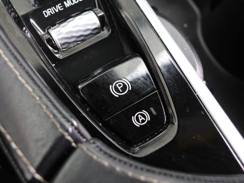 Used 2019 Volvo XC90 T6 R-Design w/ Advanced Package AWD/4WD image 29