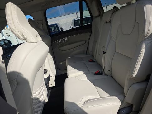 New 2026 Volvo XC90 B6 Ultra image 24