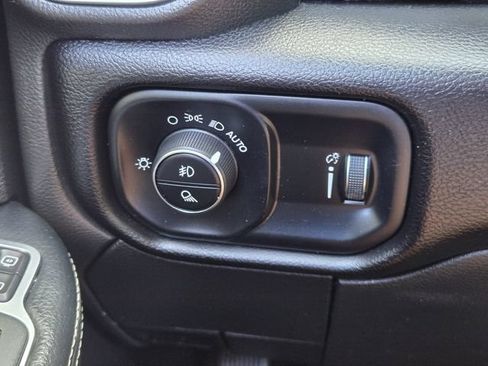 Used 2024 RAM 3500 Big Horn AWD/4WD image 30