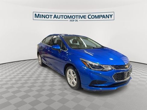 Used 2016 Chevrolet Cruze LT w/ Convenience Package image 2