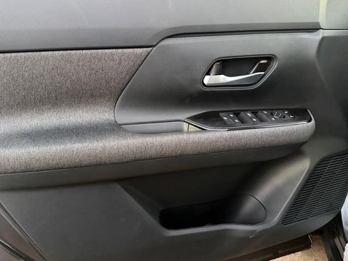 New 2026 Nissan Kicks SV w/ SV Premium Package image 17