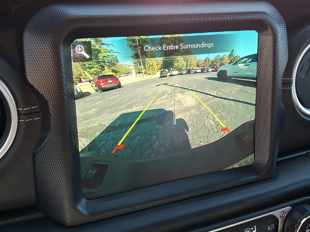 Used 2021 Jeep Gladiator Overland w/ Popular Equipment Package AWD/4WD image 19