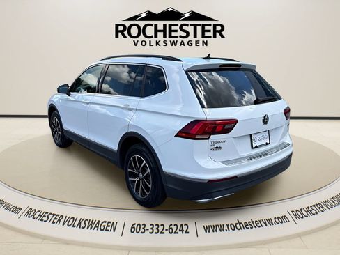 Used 2021 Volkswagen Tiguan SE w/ Panoramic Sunroof Package AWD/4WD image 4