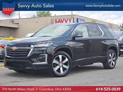 Used 2023 Chevrolet Traverse LT w/ LT Premium Package AWD/4WD image 1