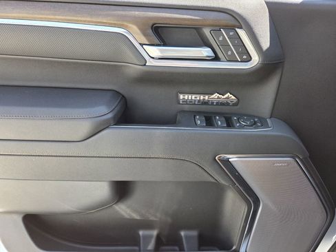 Used 2026 Chevrolet Silverado 1500 High Country image 24