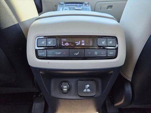 Used 2022 Hyundai Palisade Calligraphy image 23