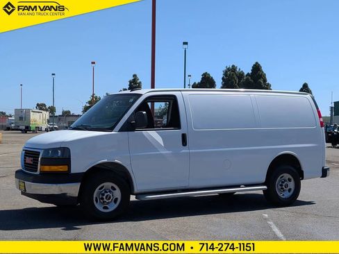 Used 2024 GMC Savana 2500 w/ Driver Convenience Package RWD image 3