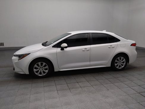 Used 2022 Toyota Corolla LE FWD image 2