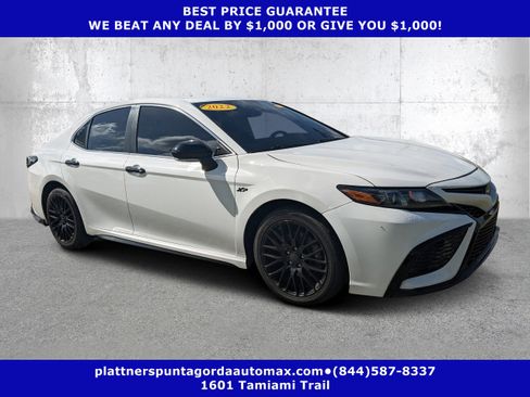 Used 2022 Toyota Camry SE image 1
