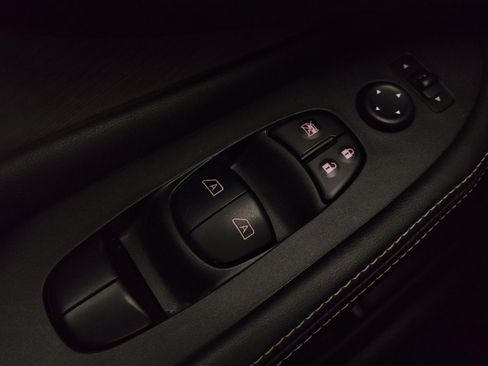 Used 2018 Nissan Murano SV FWD image 27