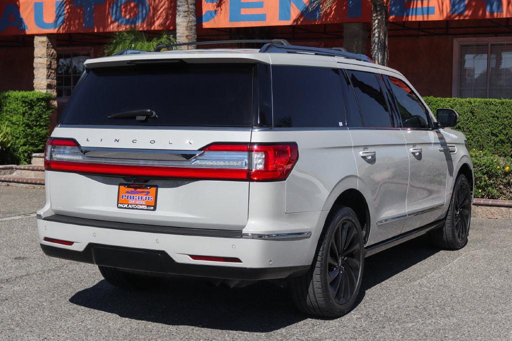 Used 2021 Lincoln Navigator Reserve AWD/4WD image 9