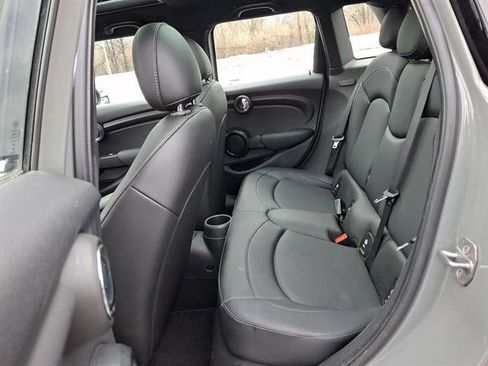 Used 2022 MINI Cooper 4-Door Hardtop image 11